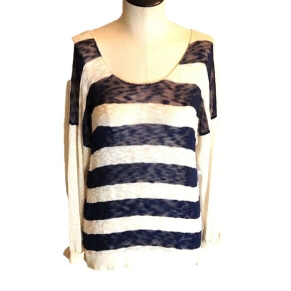 Womens Xhilaration Navy and Cream striped lightweight top size Medium - Picture 1 of 11